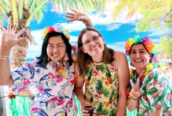 How to Host an Amazing Hawaiian Theme Party in 3 Simple Steps