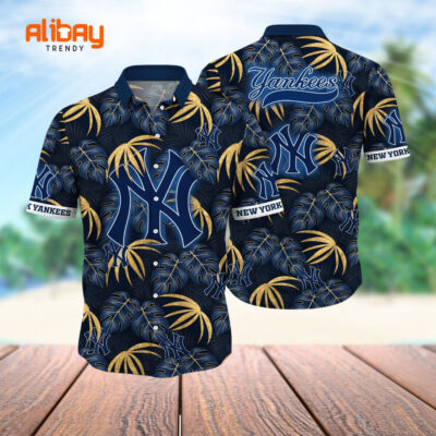 Palm Cove New York Yankees Tropicana Aloha Shirt