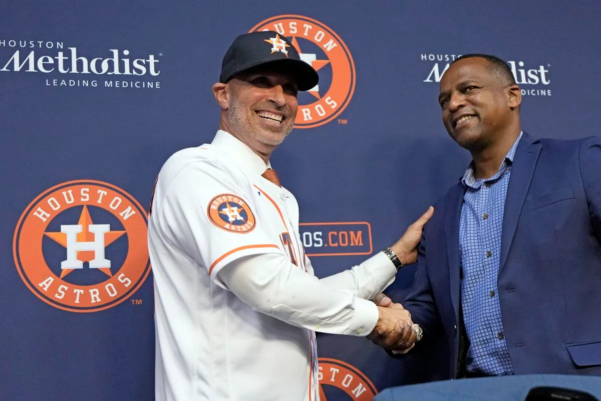 who is the manager of the houston astros